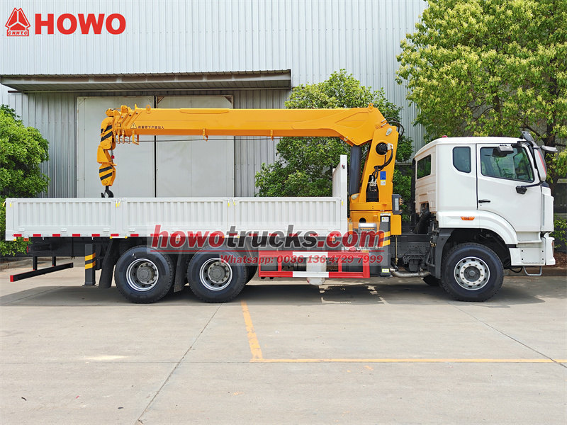 Howo 6x4 cargo truck with 20T crane