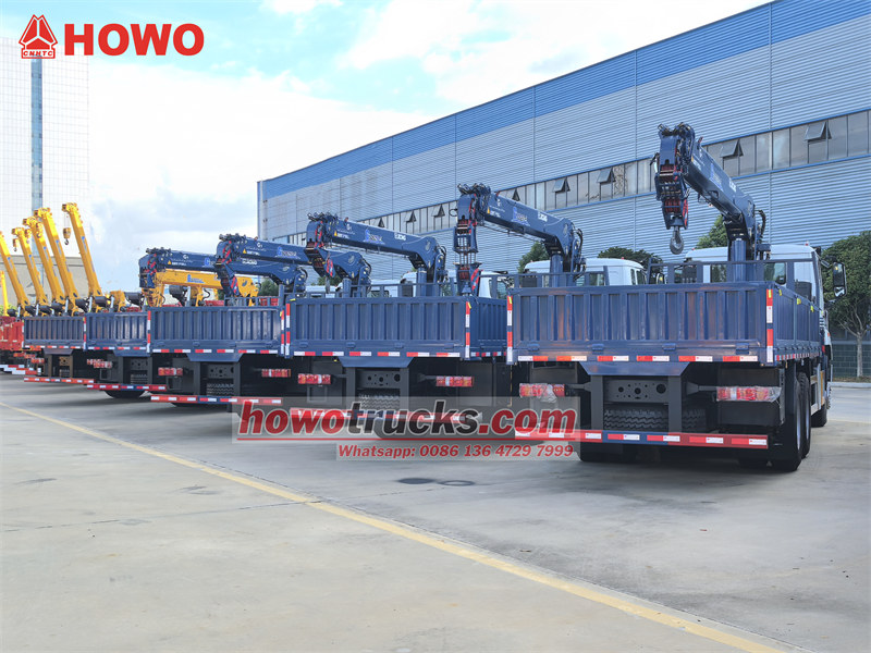 HOWO 10 ton telescopic boom crane truck