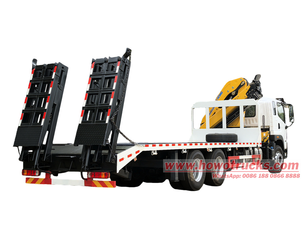 HOWO self loader truck with crane