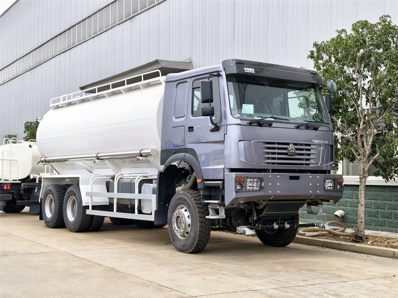 Howo 20000L water tank truck Howo 20000L water tank truck