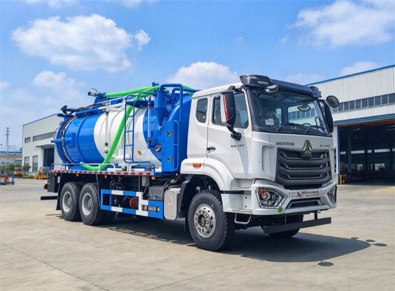 HOWO 16000L sewage vacuum tank truck HOWO 16000L sewage vacuum tank truck